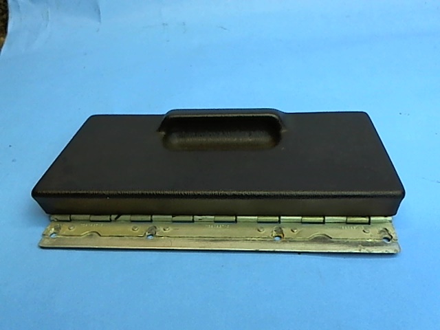 0413546-2 Cessna - DOOR ASSY - MAP BOX